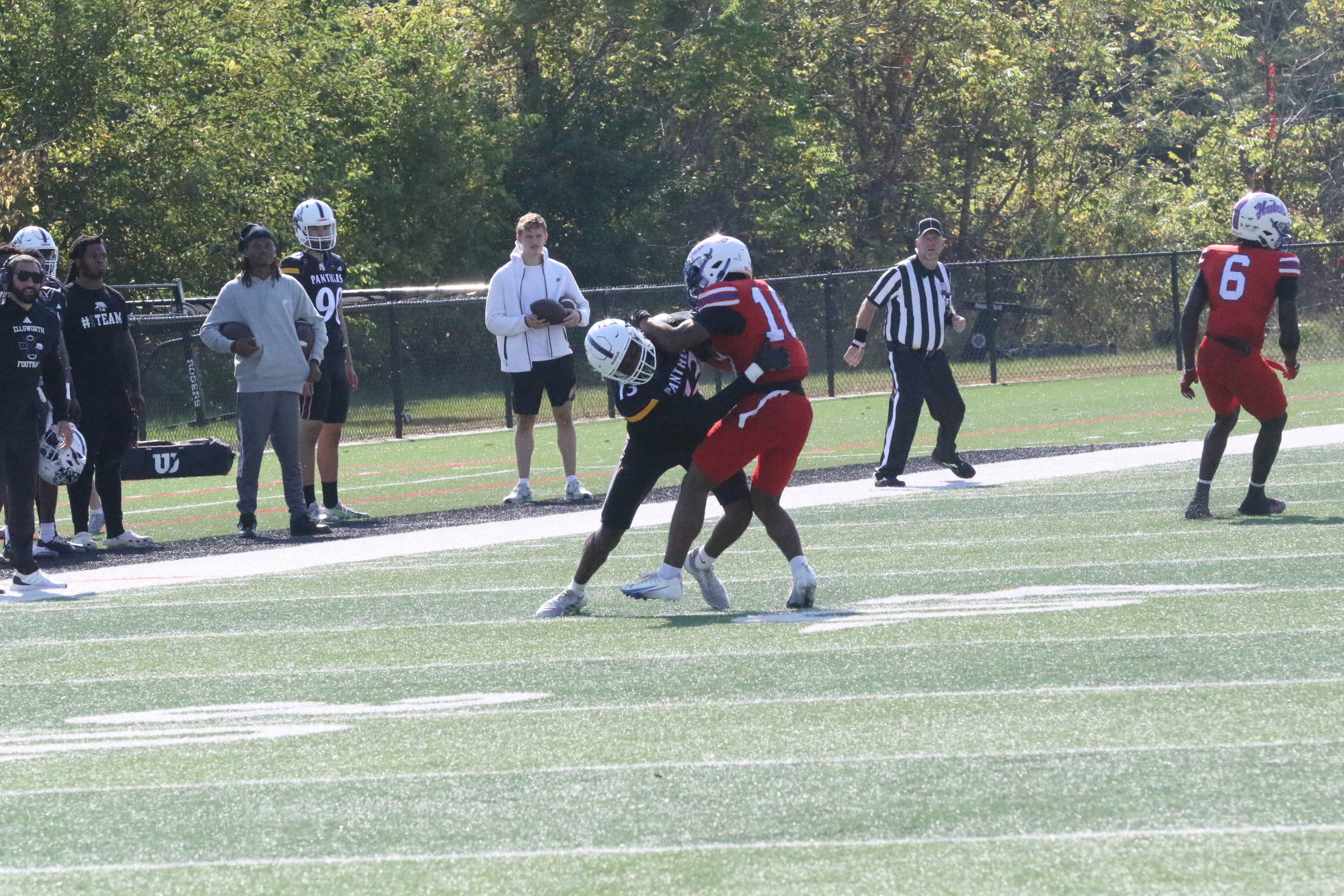 Offense struggles against top-ranked Blue Dragons